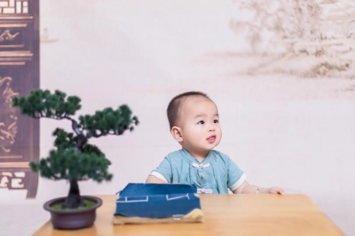 石河子宝宝什么时候攒肚